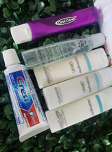 Load image into Gallery viewer, Basic Travel Essencials - 11 pieces