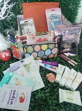 Load image into Gallery viewer, Big Travel Box - 24 pieces