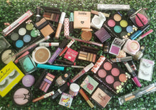 Load image into Gallery viewer, Makeup Bundle