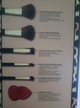 Load image into Gallery viewer, 7 Piece Professional Face and Eye Brush set with makeup brush holder - Juicy Couture
