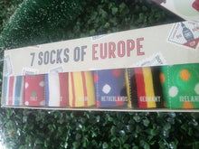 Load image into Gallery viewer, Europe - Men 7 socks
