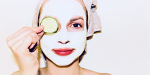 Load image into Gallery viewer, ESSENCE FACIAL MASKS: VITAMIN C COLLAGEN
